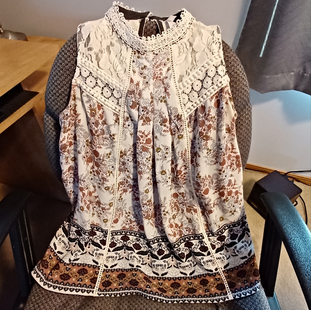 EUC Xhilaration Embellished Tank - Women's Size Medium